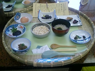 2006.09.14 (自称)日本一の朝ごはん.jpg